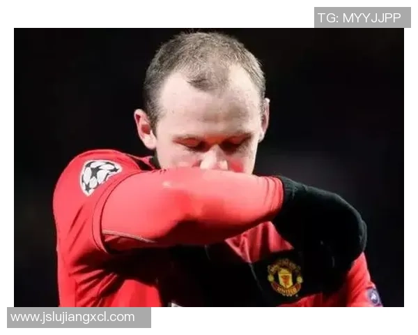 德国足球明星秃顶现象揭秘：从球场到时尚的转变与影响